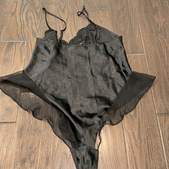Victoria's Secret Black Lace Bodysuit lingerie size large - Picture 6 of 7